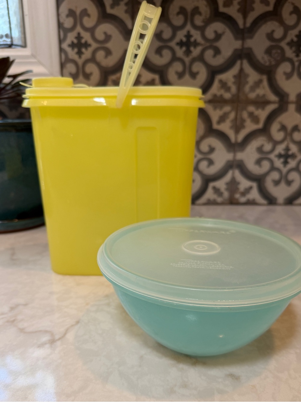VINTAGE TUPPERWARE- PITCHER & BOWL WITH LIDS- EUC
